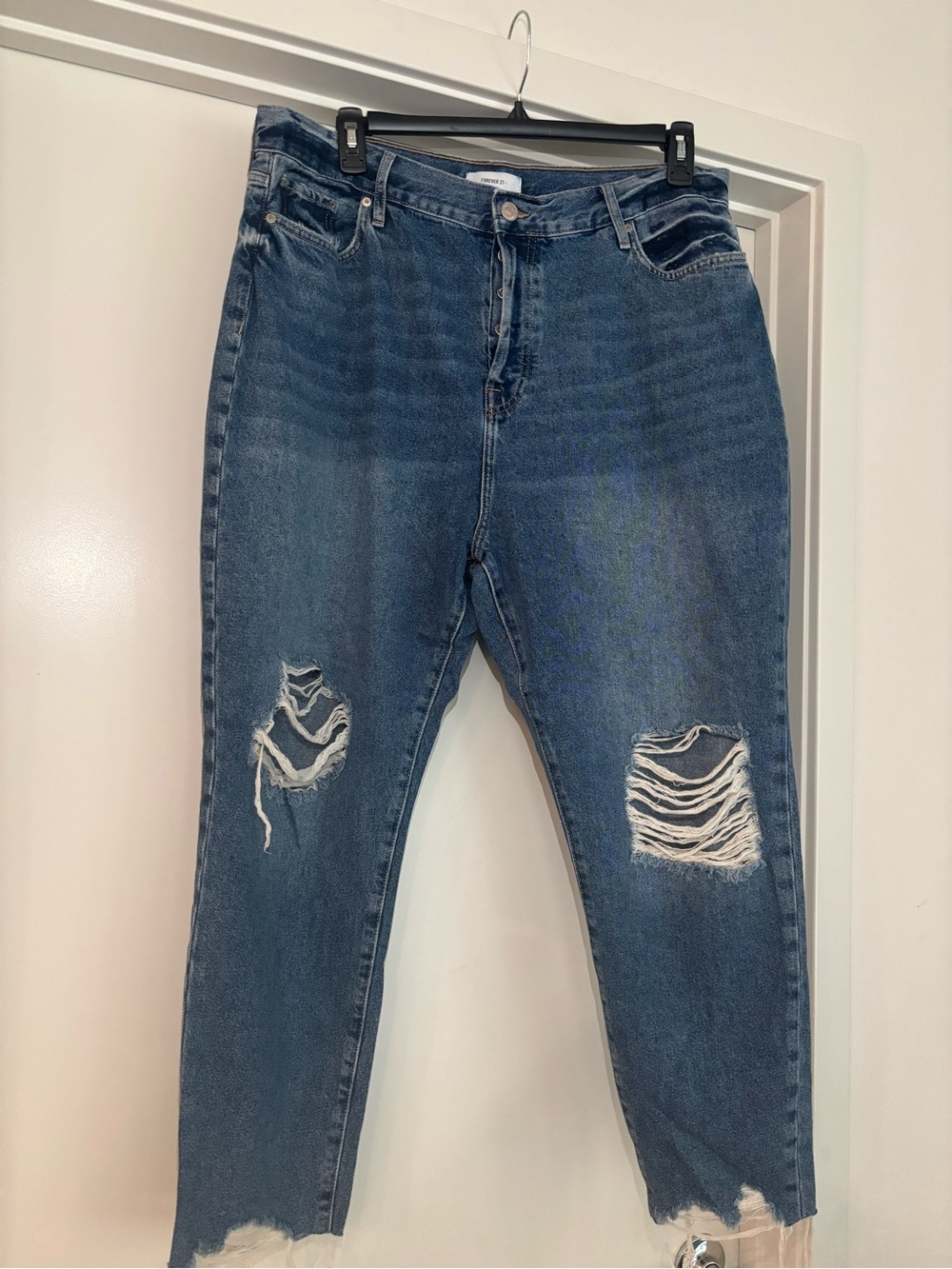 Forever 21 Distressed Boyfriend Jeans - Blue